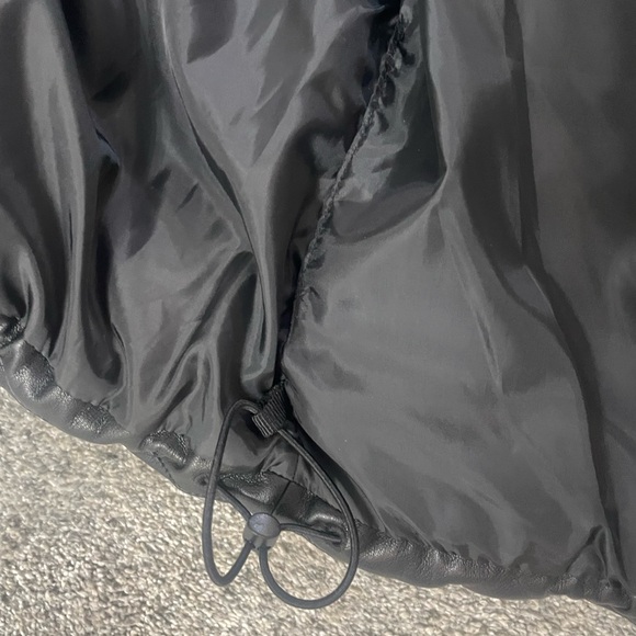 Abercrombie & Fitch Oversized Vegan Leather Vest - Picture 5 of 6